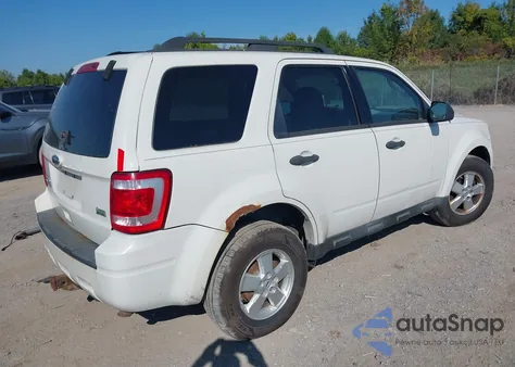2010 Ford Escape Xlt z USA, uszkodzony, nr VIN 1FMCU0DG1AKA04732